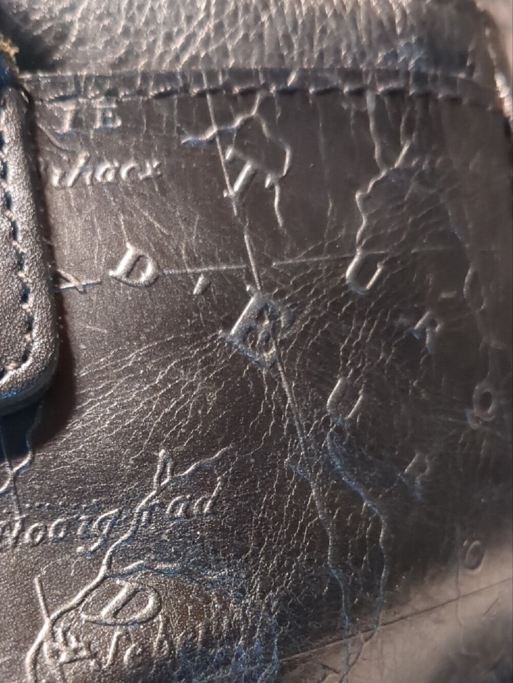 Patricia Nash Classic Black Leather Embossed Tote Bag. - Picture 9 of 12